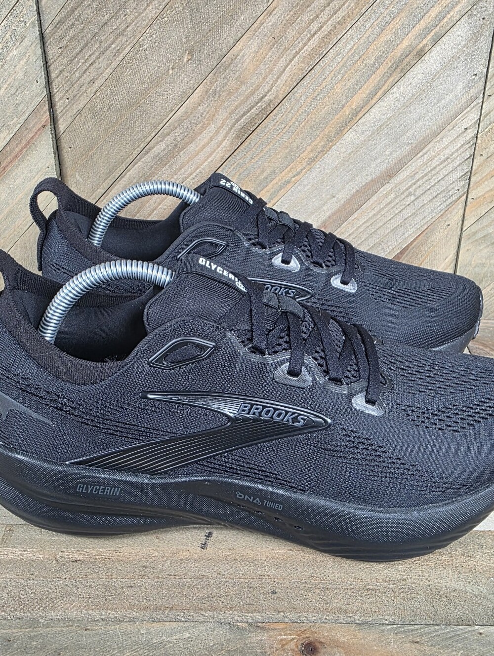 Brooks Glycerin 22 Mens Athletic Running Shoes Size 9 Triple Black 1104451D020